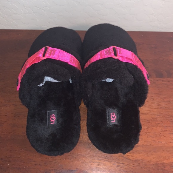 UGG BRAND NEW & GORGEOUS SIZE 6 CLOSED TOE VELCRO SLIP ON SLIPPERS - Picture 4 of 10